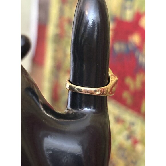 Vintage Gold Tone Black Onyx Heart Shape Size 7 Ring Statement Valentine - Picture 9 of 10